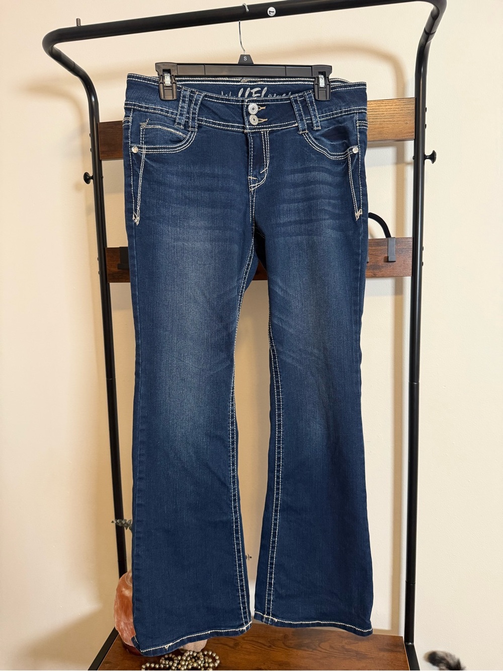 WallFlower Women’s Bootcut Jeans Dark Wash Flap Pocket Stretch Size 9